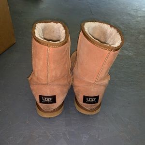 Red brown mid calf Ugg’s